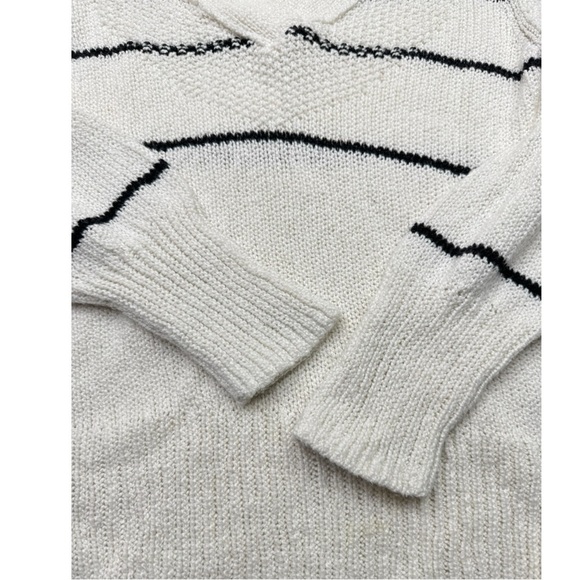 Brochu Walker Sasha Striped Vee Sweater - Picture 15 of 16